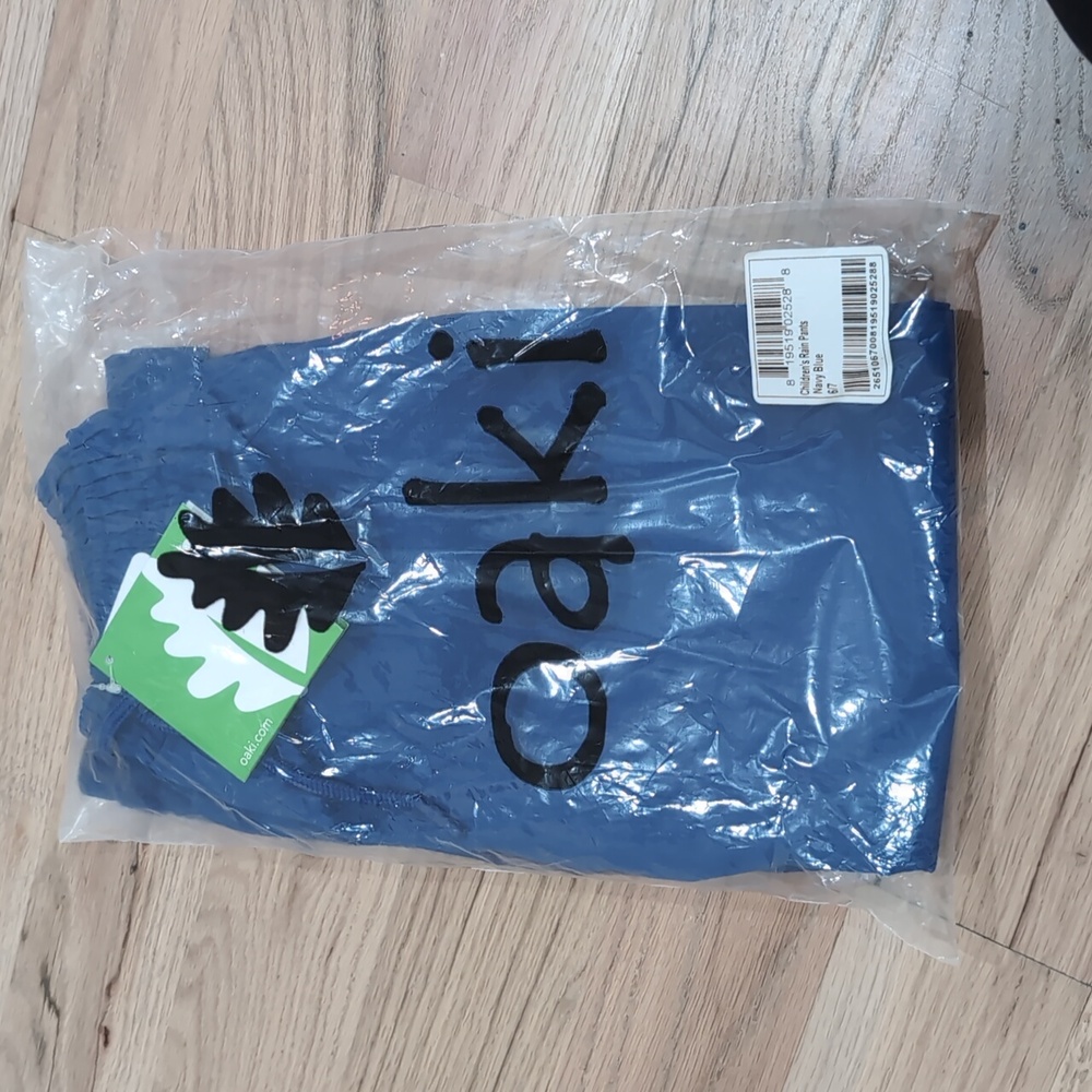 NWT Navy Oaki Rain pants 6/7